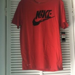 Nike Tee Mens Size L Red/Black (NWT)